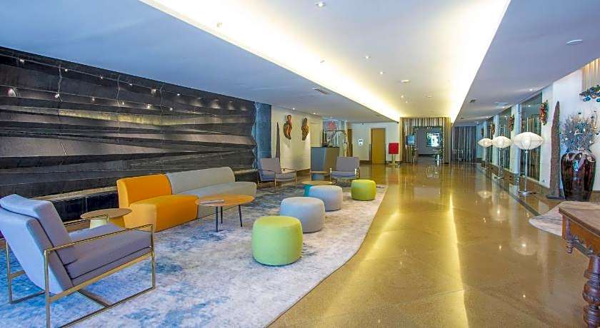 Crown Regency Suites And Residences - Mactan