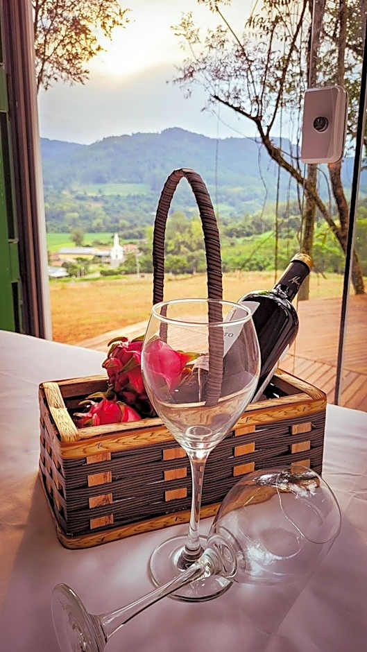 Pousada Jardim Encantado - Suítes em Container na cidade do Cristo Protetor - Encantado RS