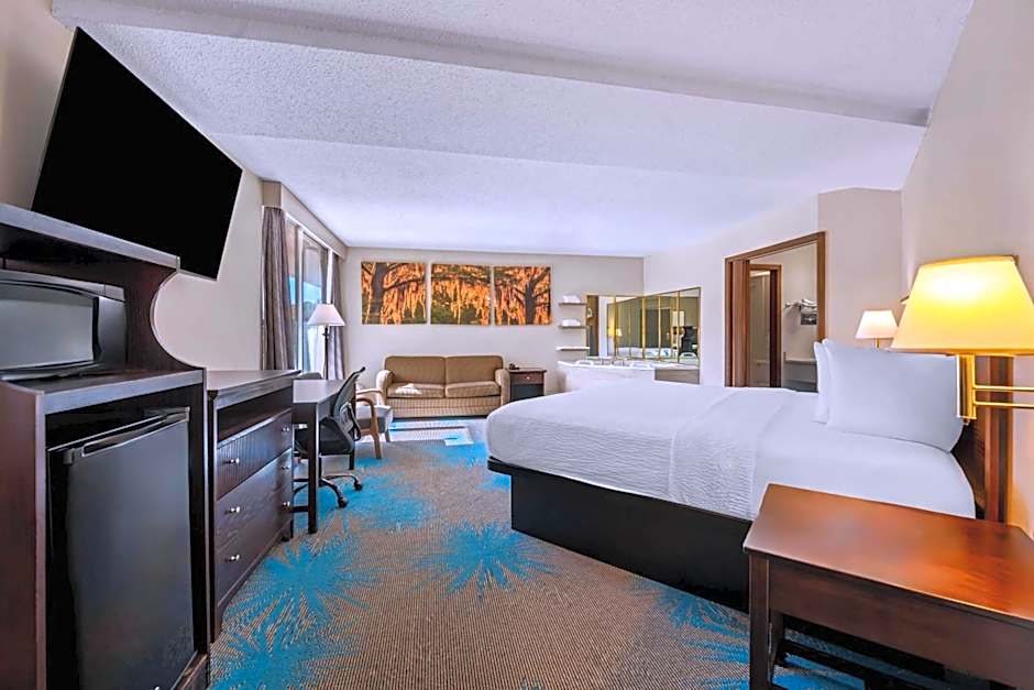 Days Inn by Wyndham Dubuque