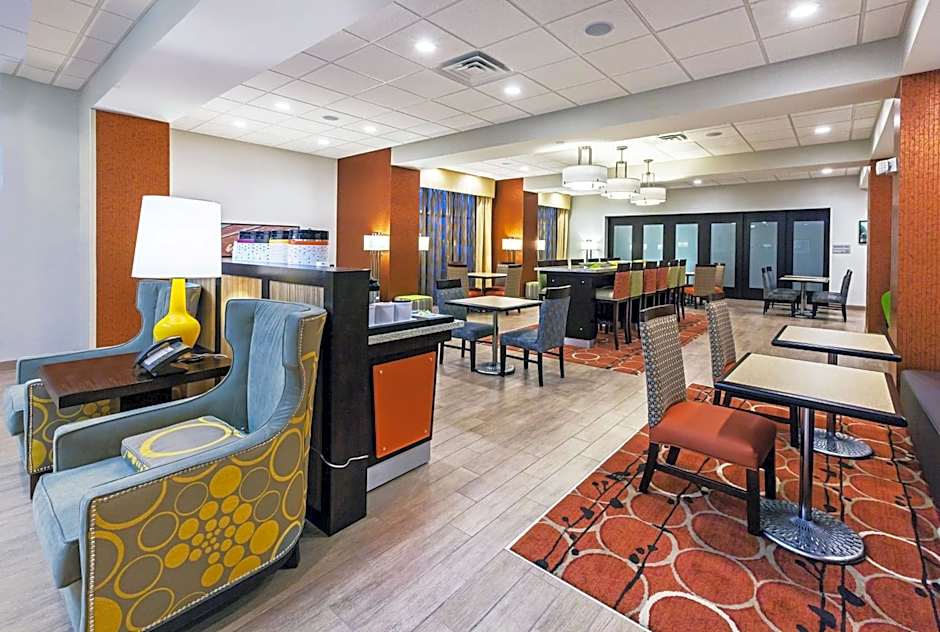 Hampton Inn By Hilton Marion