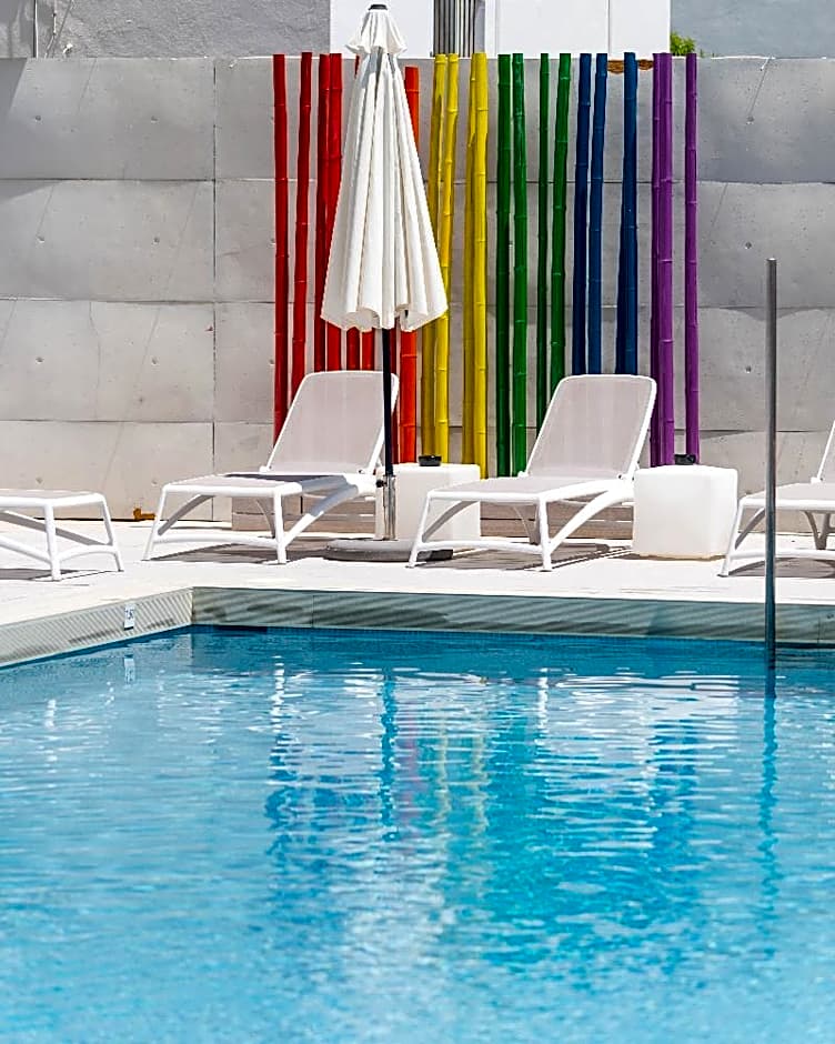 The Purple Hotel - Adults Only