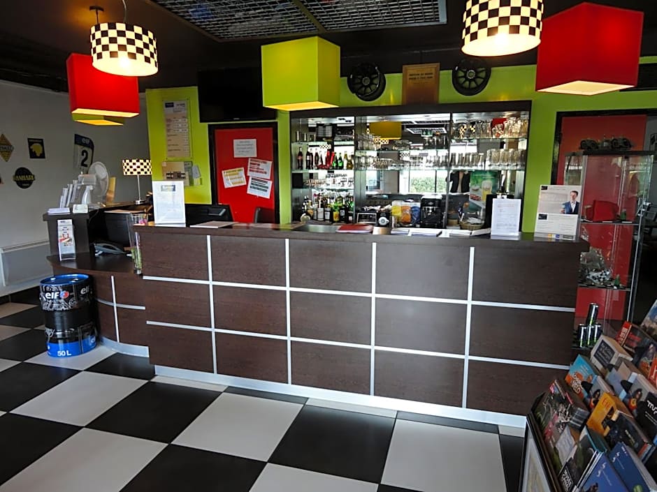 Kyriad Design Enzo De Vierzon