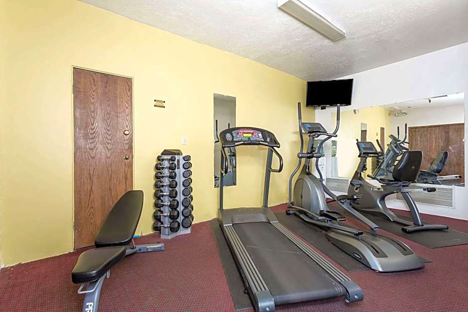 Days Inn by Wyndham Evanston WY