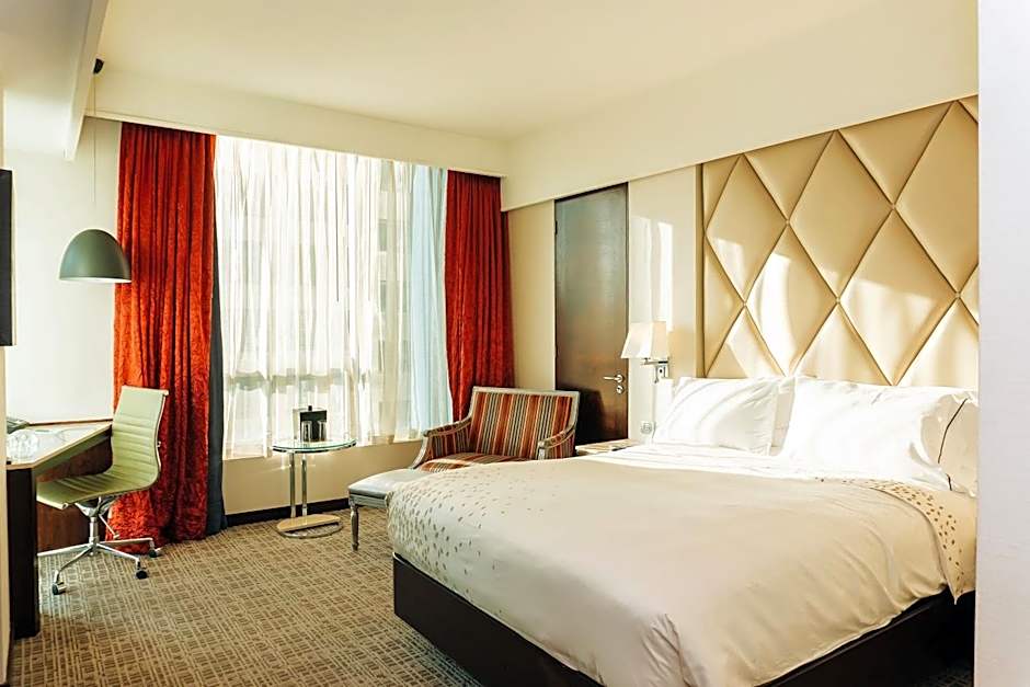 Renaissance Santiago Hotel