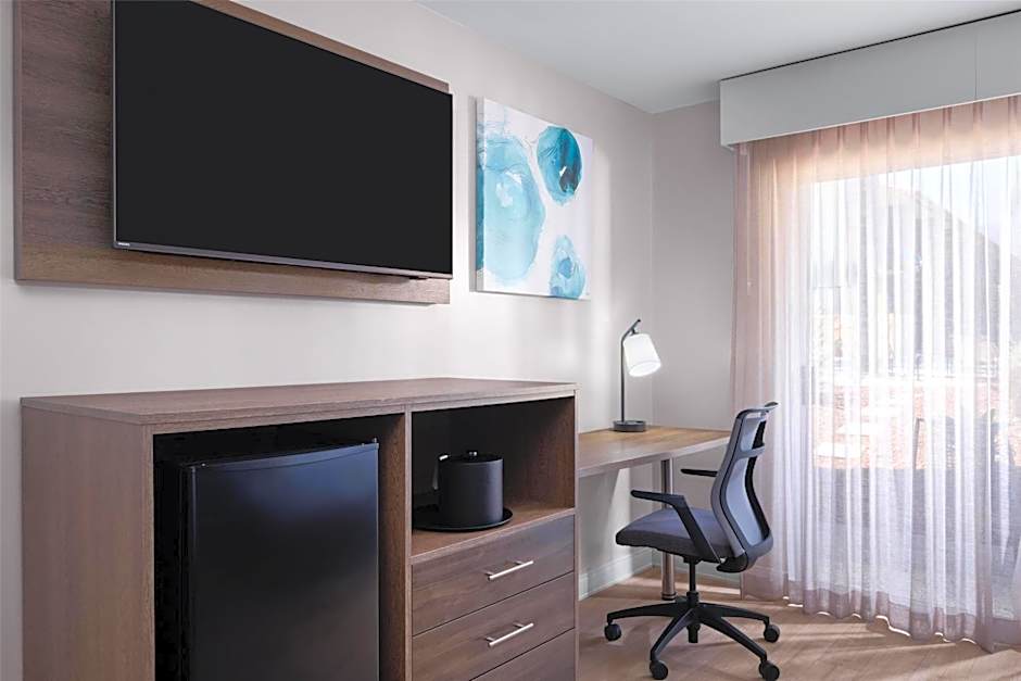 Best Western Plus Pepper Tree Inn