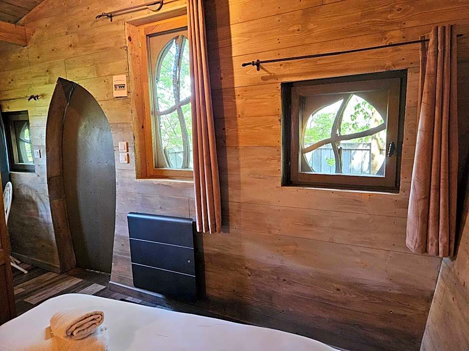 Au Refuge Des 3 Ours - Chambres d'hôtes et cabanes