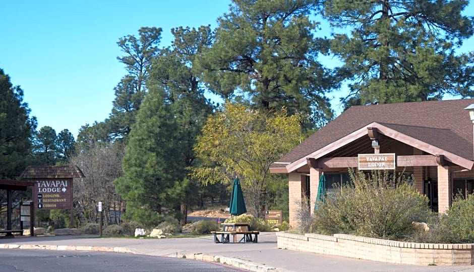Yavapai Lodge