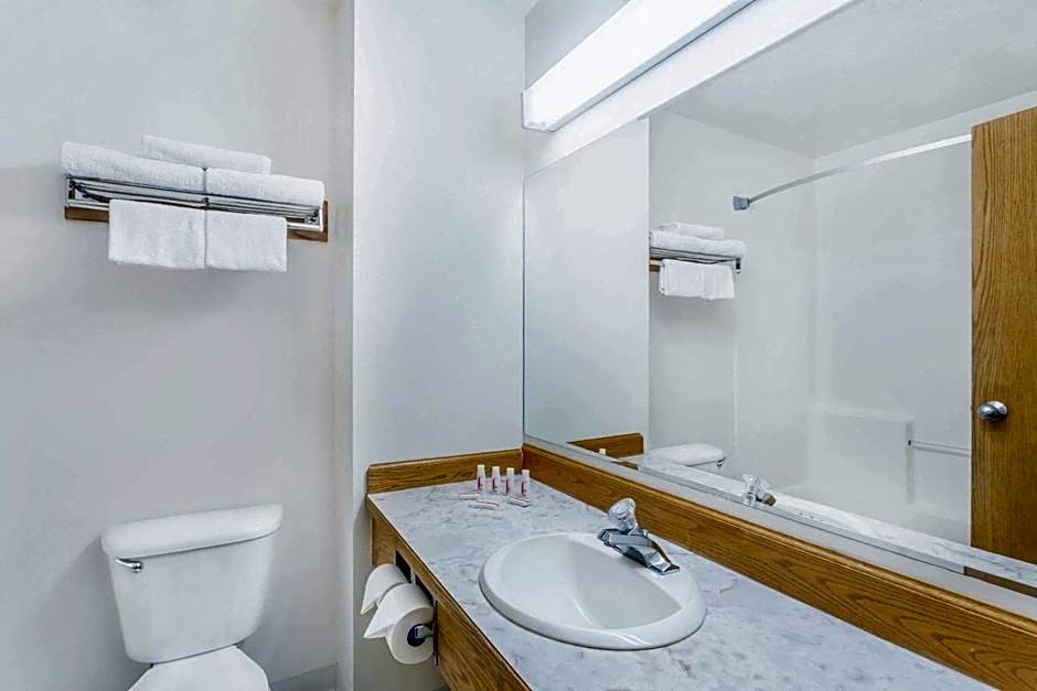 Super 8 by Wyndham Driggs