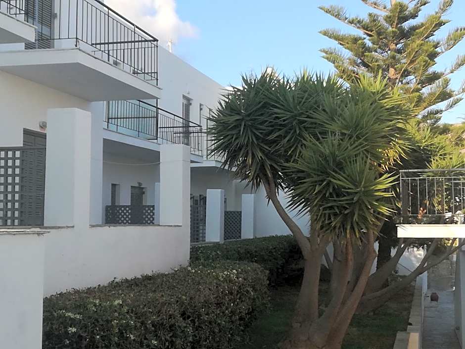 Ostria Hotel & Apartments