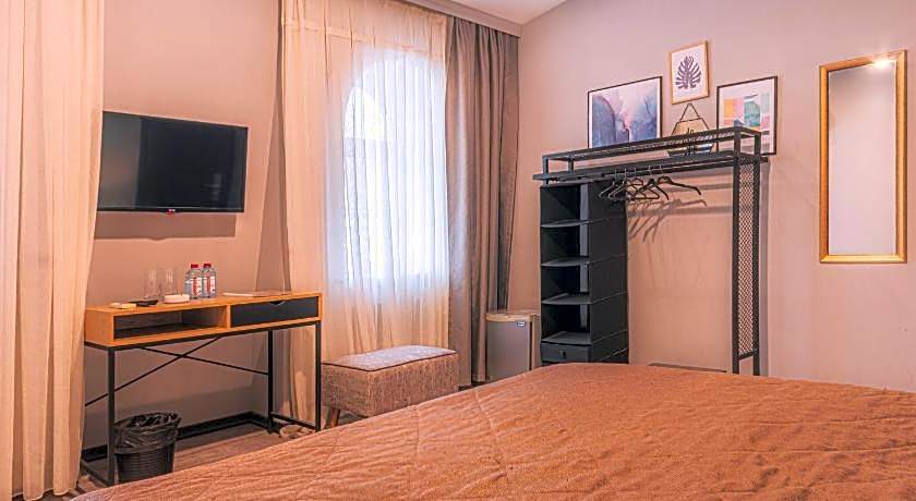 Maestro Hotel