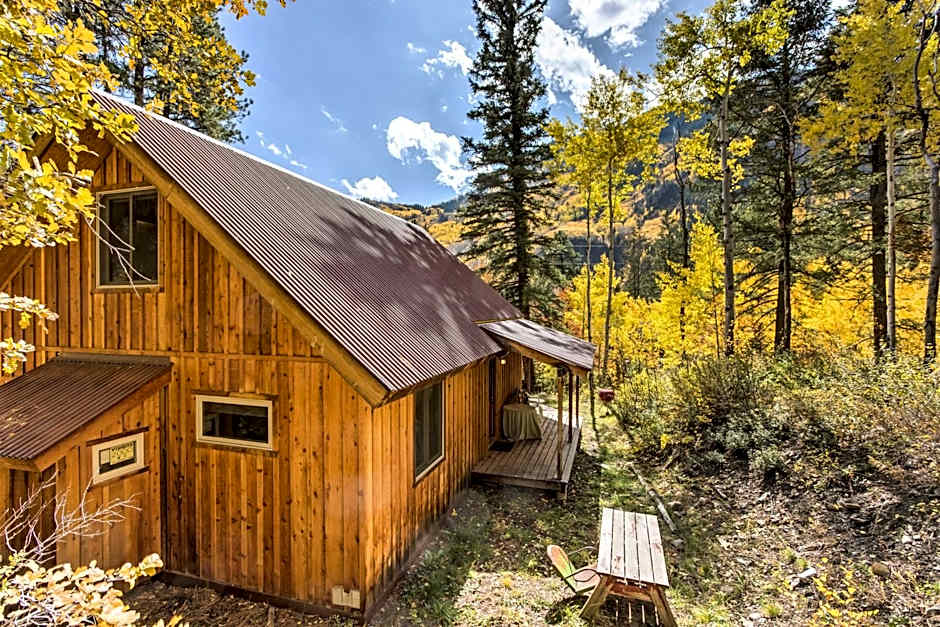 Marble Hideaway Cabin with Mountain Views and Deck!