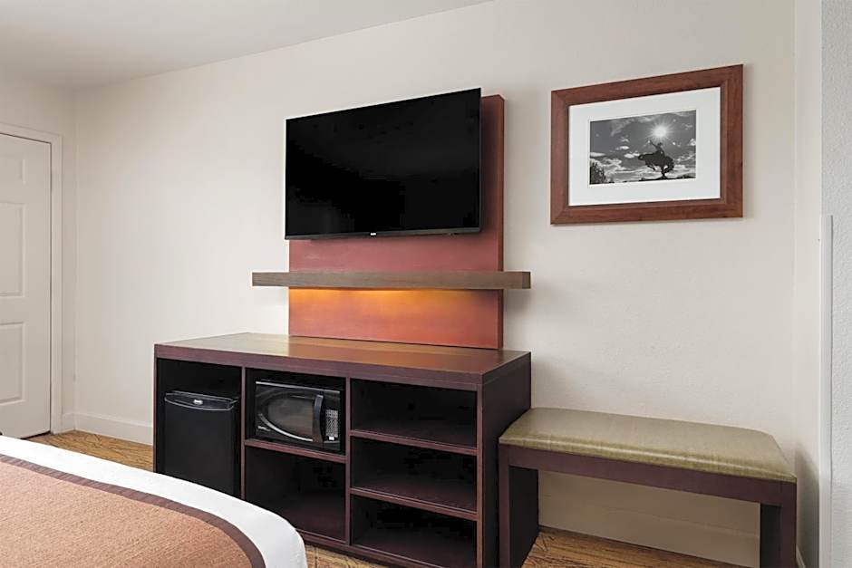 Best Western Discovery Inn