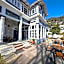 The Palace Belvedere Hotel