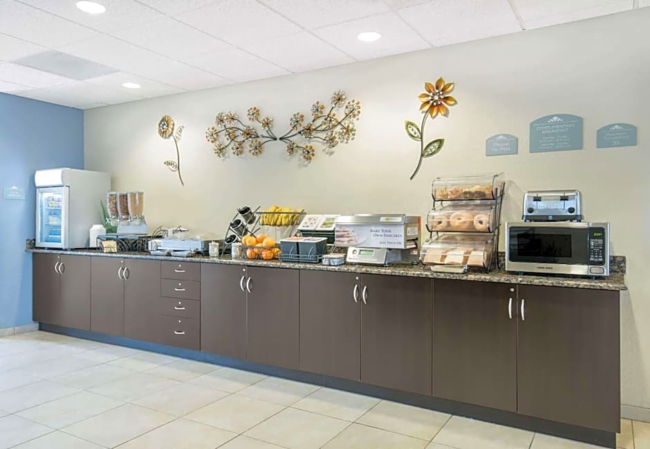 Microtel Inn & Suites By Wyndham Stanley