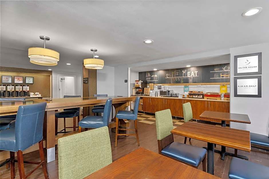 Hampton Inn By Hilton Milford