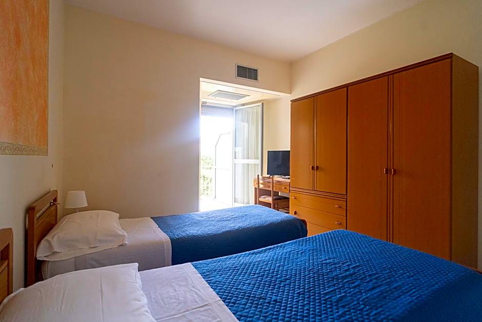 Hotel La Fonte a 300m uscita A14 Pescara Nord