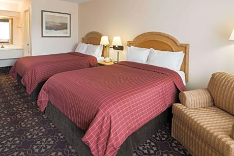 1 King Bed Non-Smoking Microwave And Mini-Refrigerator Full Breakfast