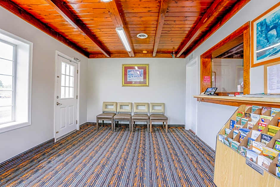 Budget Inn By OYO Natural Bridge I-81