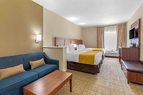 Double Queen Suite with Sofa Bed