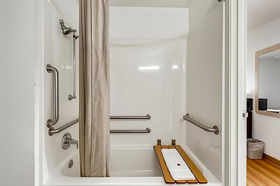 Motel 6 Ogden, UT- Downtown