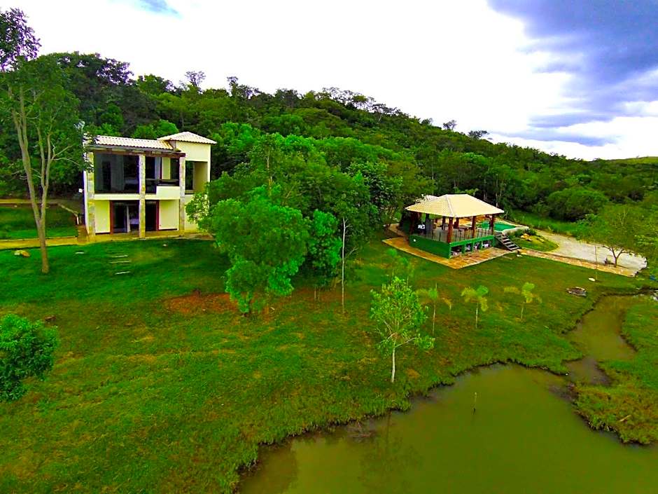 Chalé defronte Lagoa na Serra do Cipó próximo a Cachoeira Grande, Cachoeira do Pedrão e Cachoeira Véu da Noiva