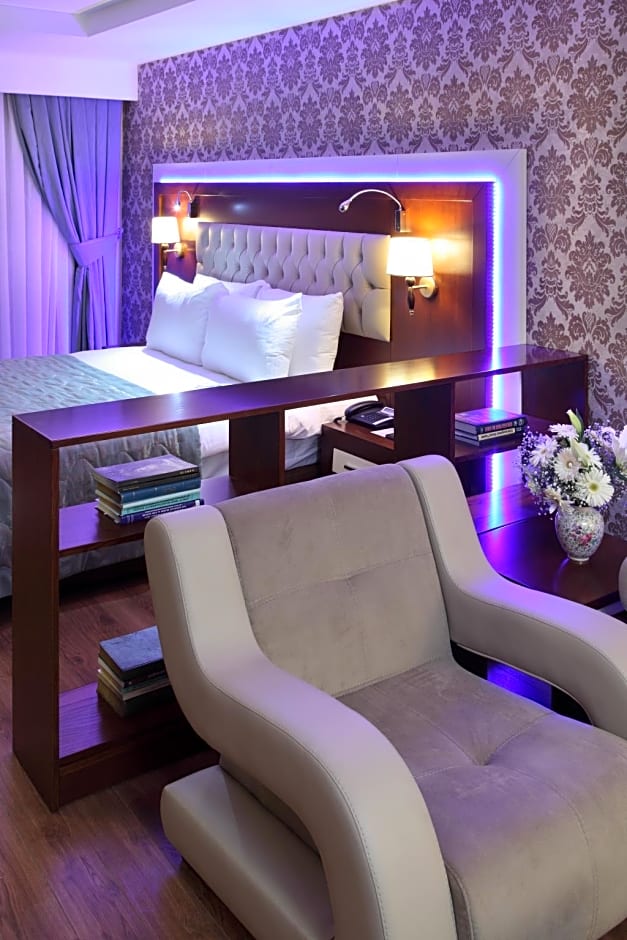 Hotel Senbayrak City