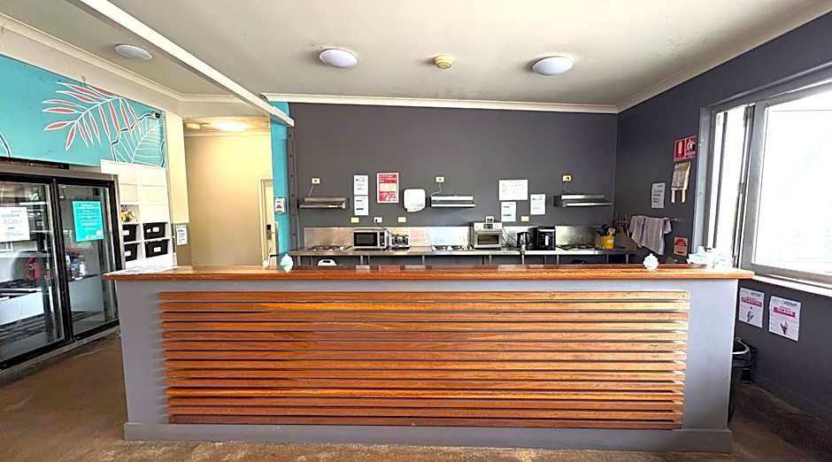 Global Backpackers Youth Hostel