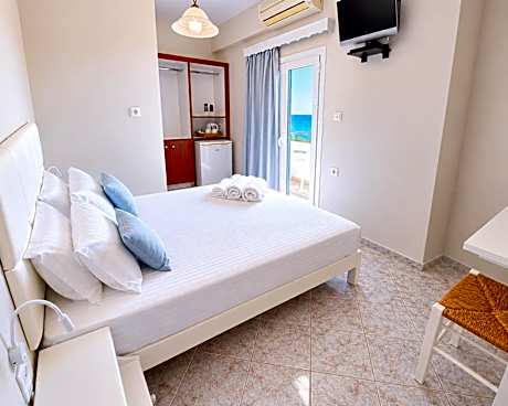 Double Room with Balcony and Sea View