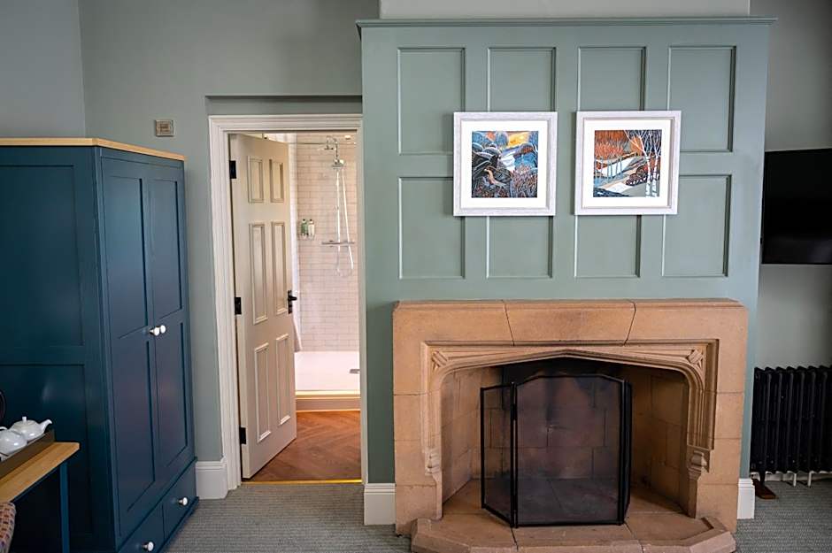 Victoria Hotel by Chef & Brewer Collection