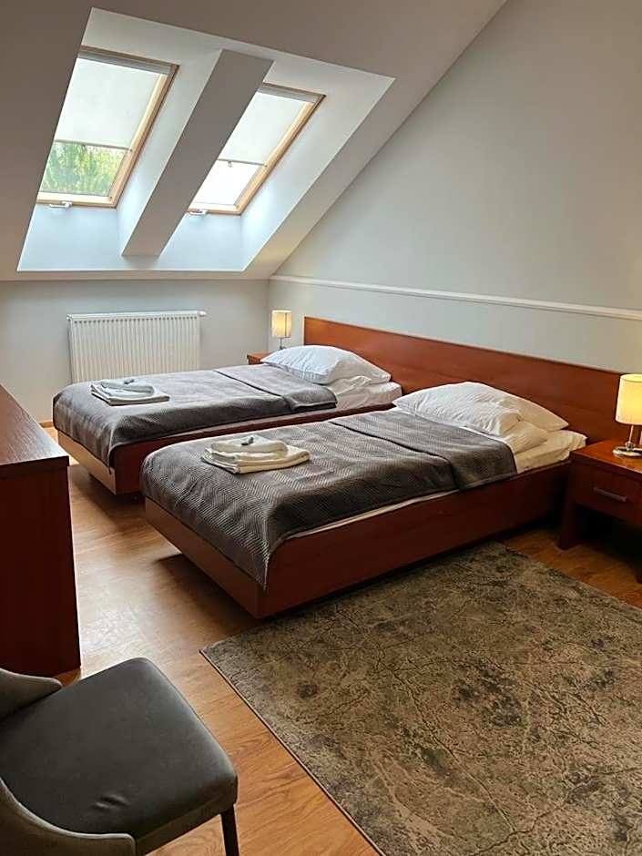 Photo 1 of 11 of Quadruple Room