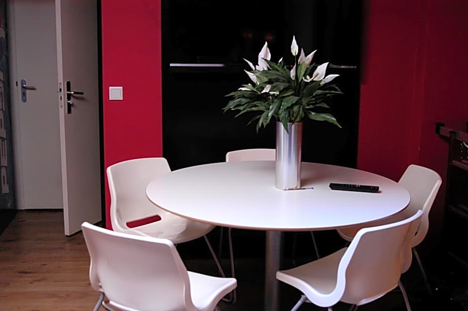 Rembrandt Square Hotel