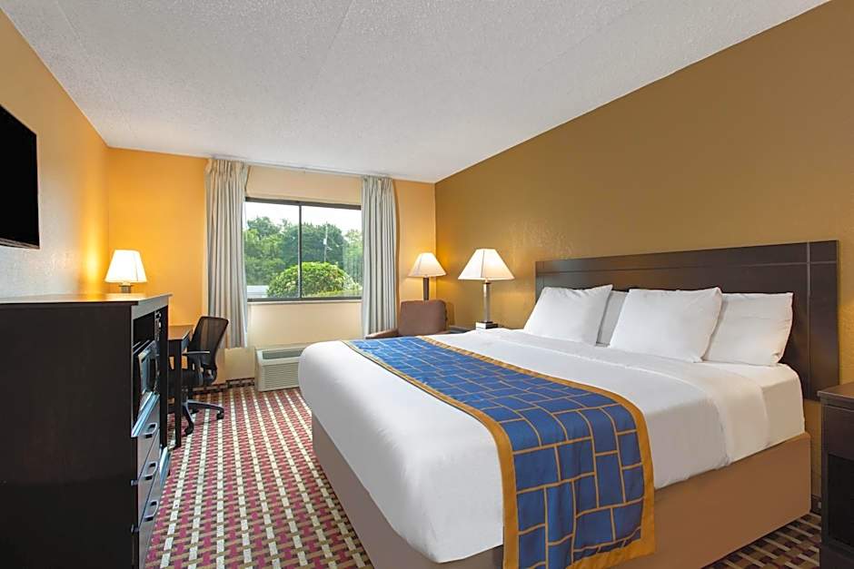 Days Inn by Wyndham Hillsborough