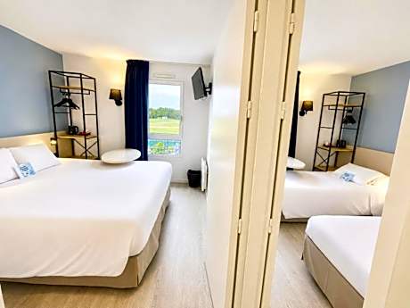 2 Standard Room Connecting - 1 Double Bed 2 Single Beds