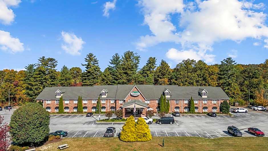 Mountain Inn & Suites Flat Rock