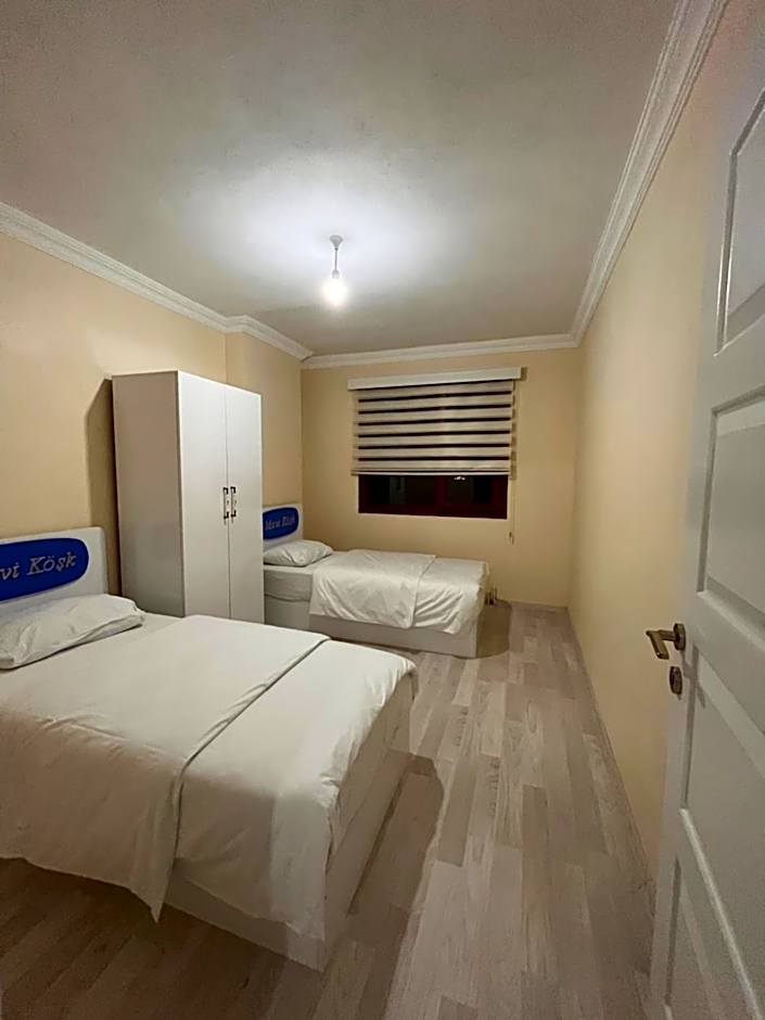 MAVİ KÖŞK UZUNGÖL