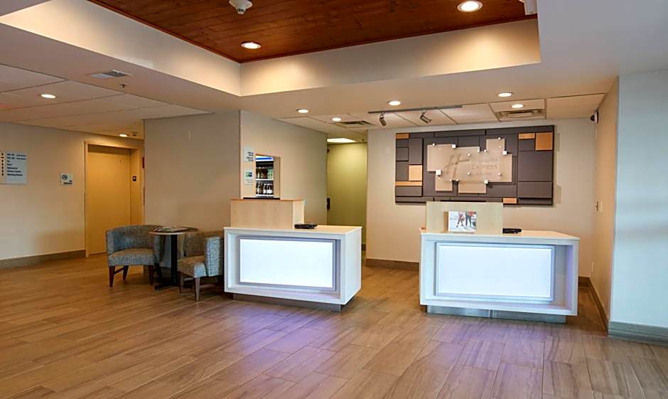 Holiday Inn Express Hotel & Suites Cincinnati Southeast Newport By IHG