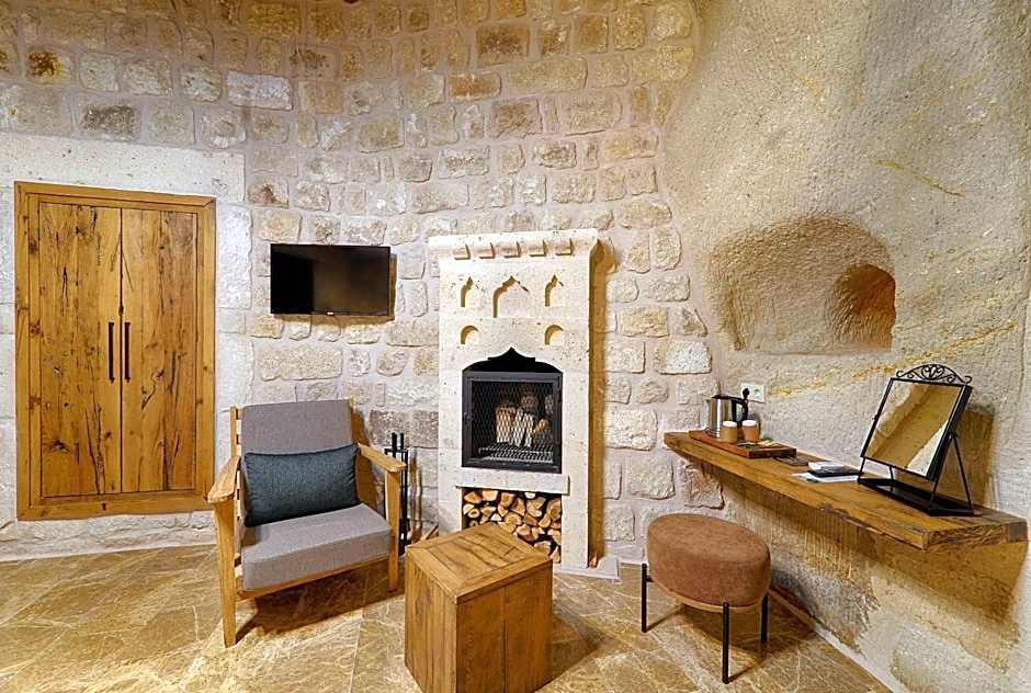 Solem Cave Suites