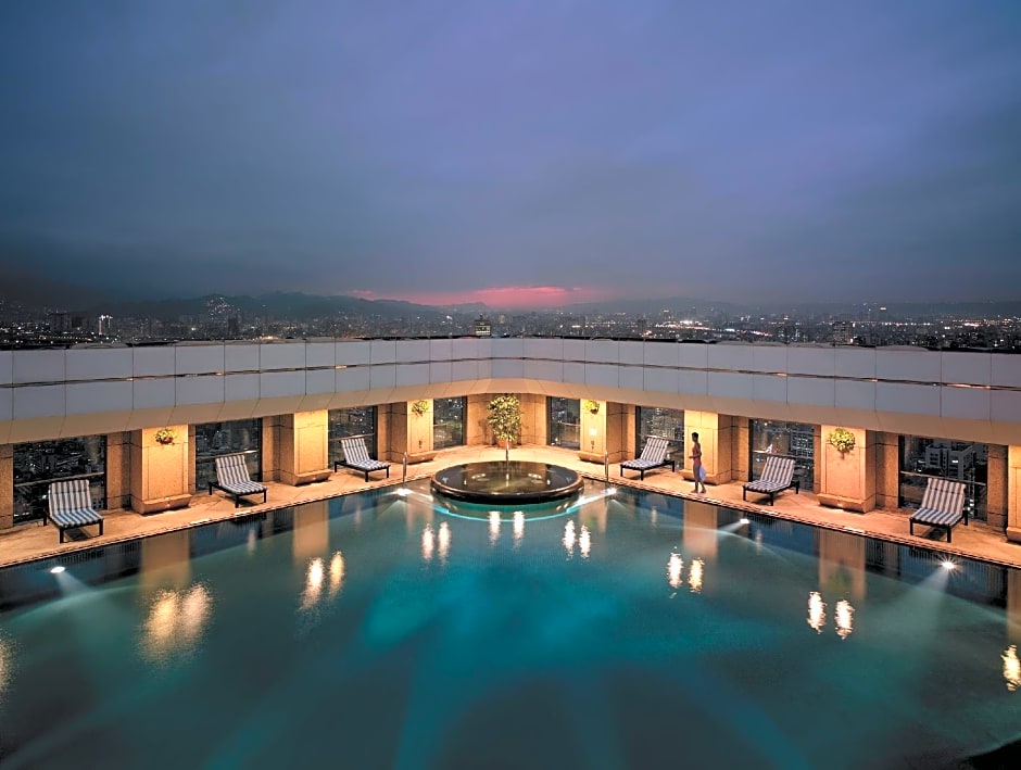 Shangri-la's Far Eastern Plaza Hotel, Taipei