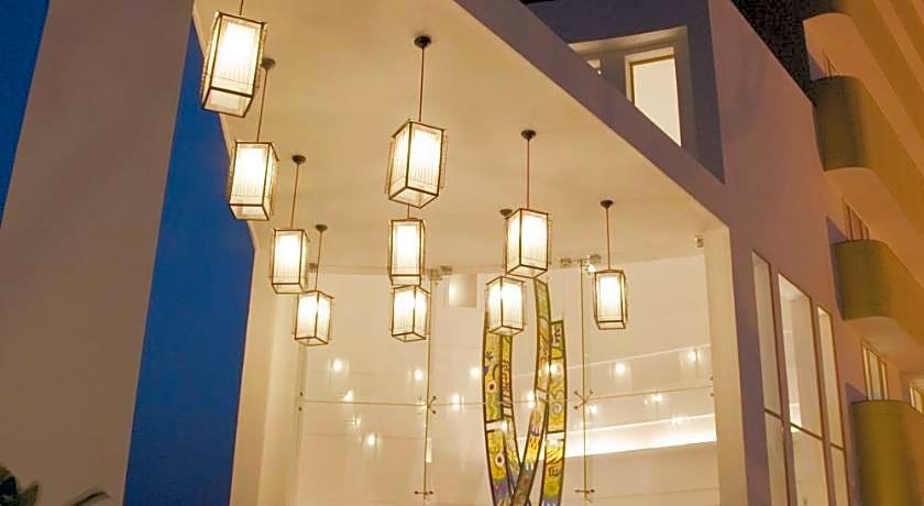 Lemon Tree Hotel Hinjawadi