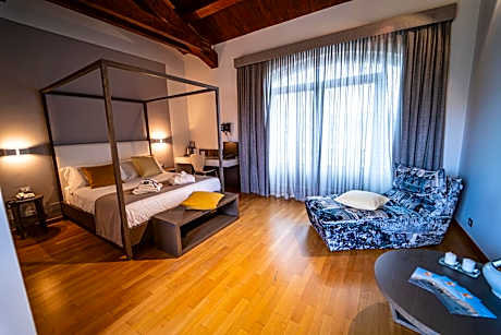 Junior Suite (2 Adults)