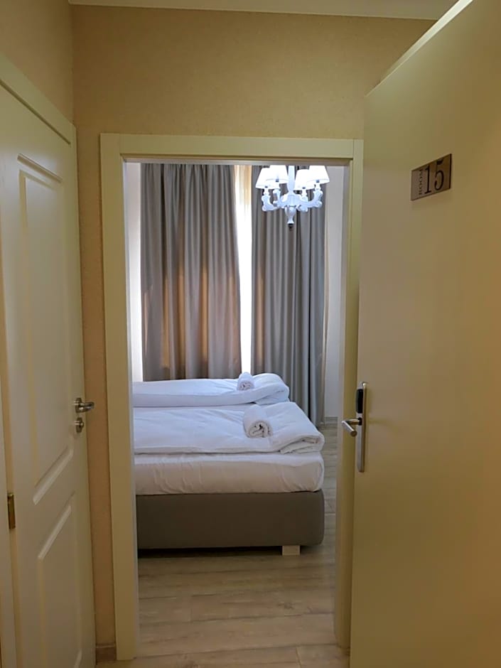 Hotel MEDITERRANEO