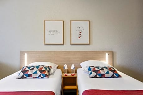 STUDIO TWIN BEDS - STANDARD