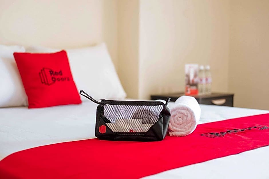 RedDoorz Syariah near Ujong Kareung Beach Sabang