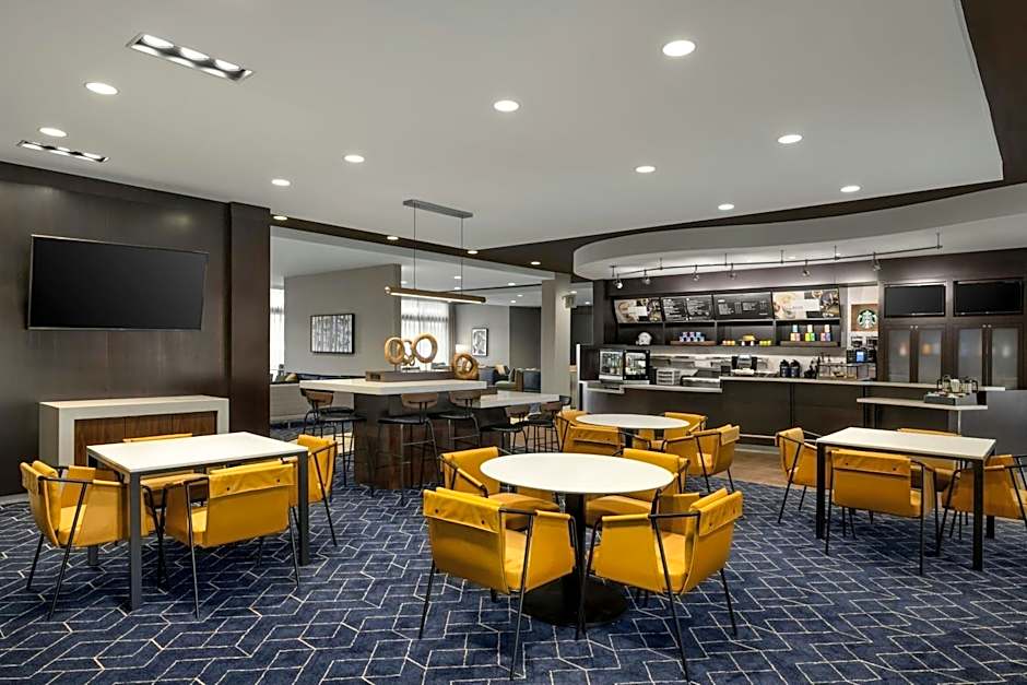 Courtyard by Marriott Omaha Bellevue at Beardmore Event Center