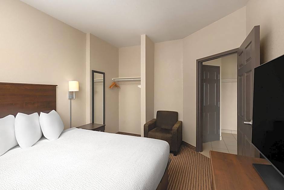Travelodge Suites by Wyndham Estevan