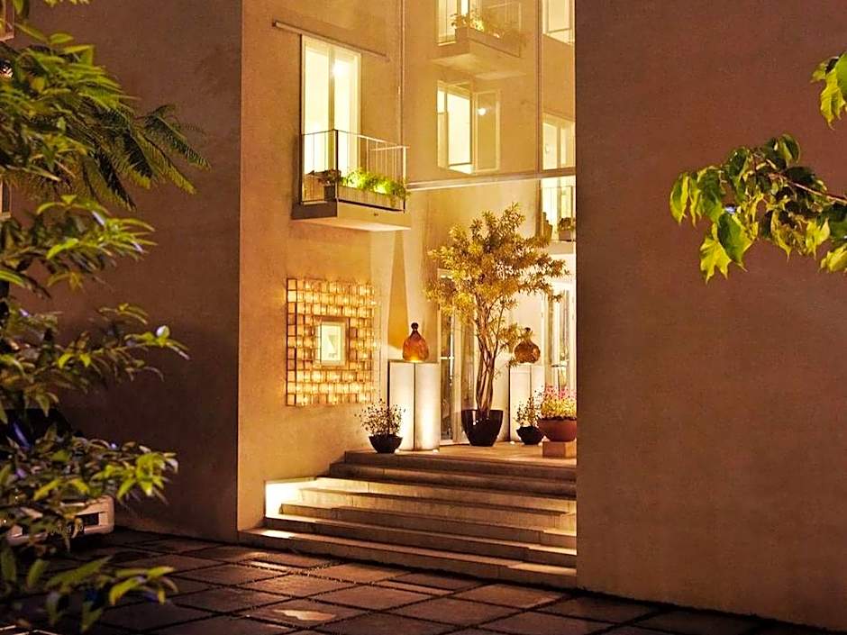 KoenoKoeni Boutique Hotel