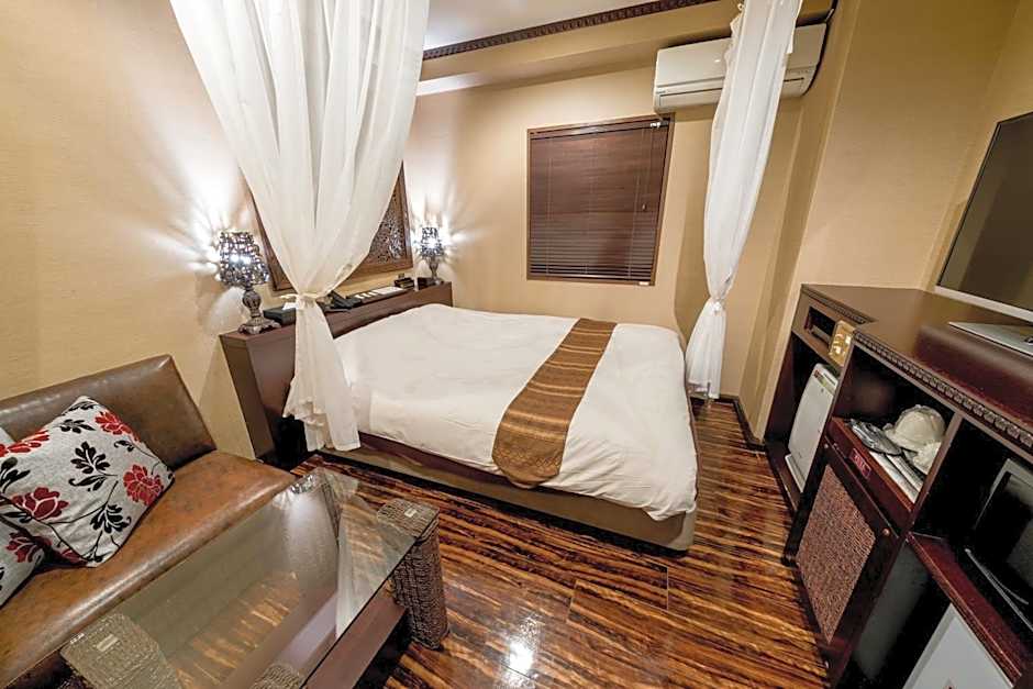 Photo 1 of 7 of Standard 1 Queen Bed, Nonsmoking