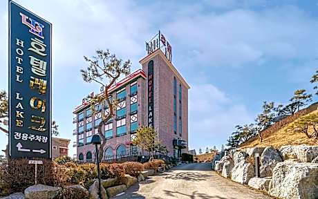 Anseong Lake Hotel