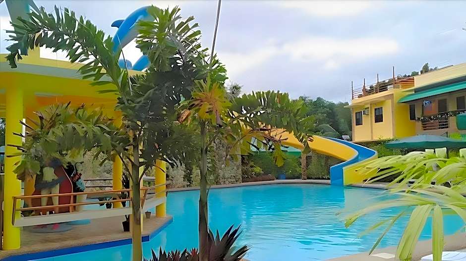 Moalboal Tropics