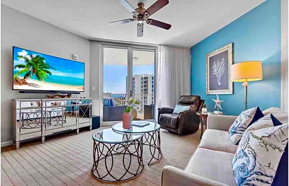 Pink Sunsets at the Palms of Destin Across from Beach, Heated Pool Shuttle & Dining